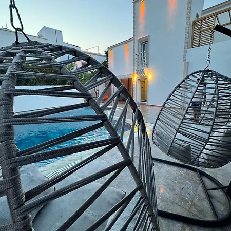 Ydora Luxury Ξενοδοχείο